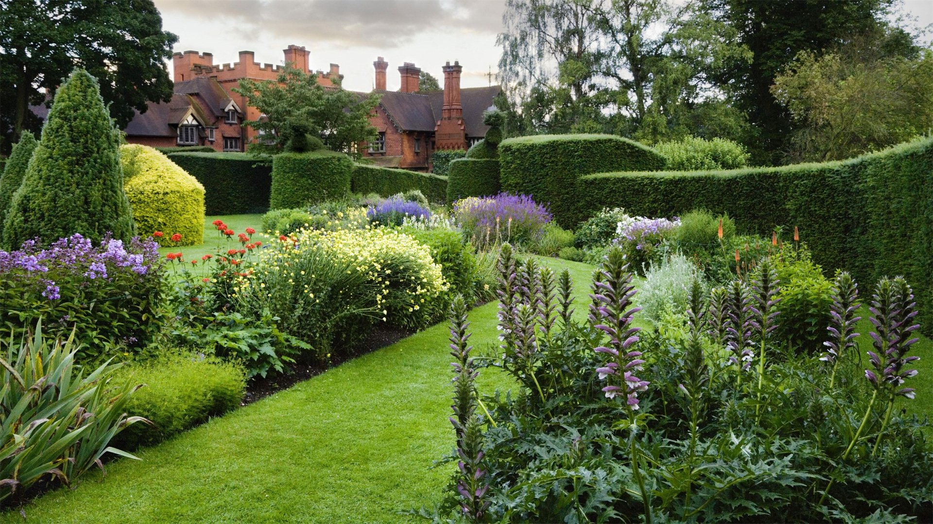 A Complete Handbook for Crafting Artistic Garden Features