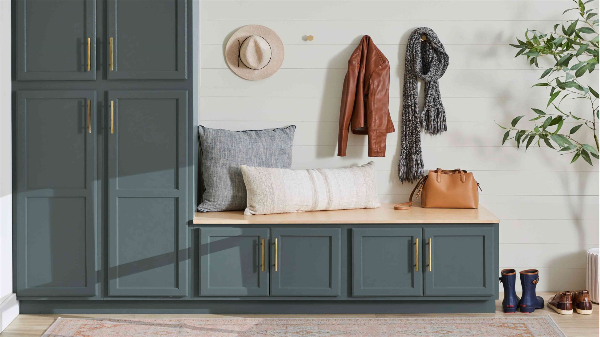 Creating a Functional and Stylish Mudroom
